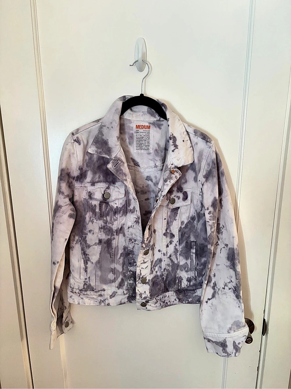 Fabulous Tie-Dye Denim Jacket in Purple & White Size Medium